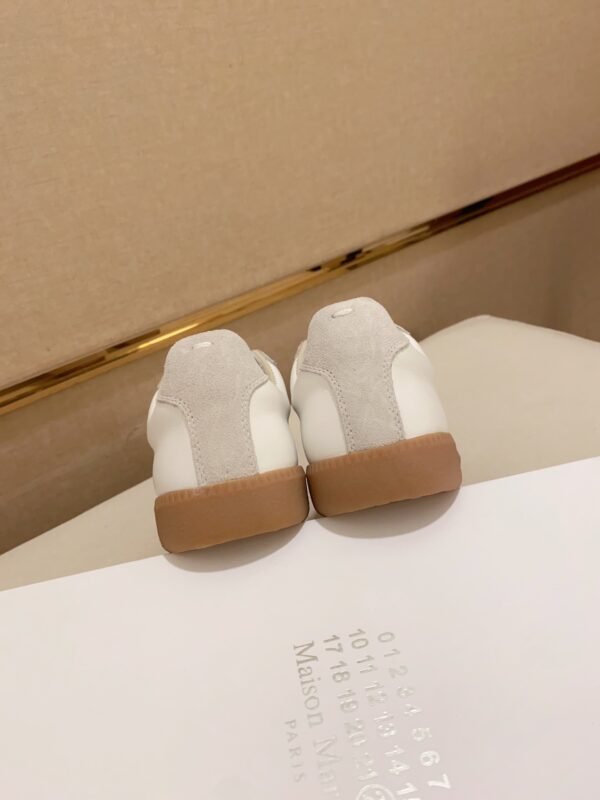 Replica white - Image 3