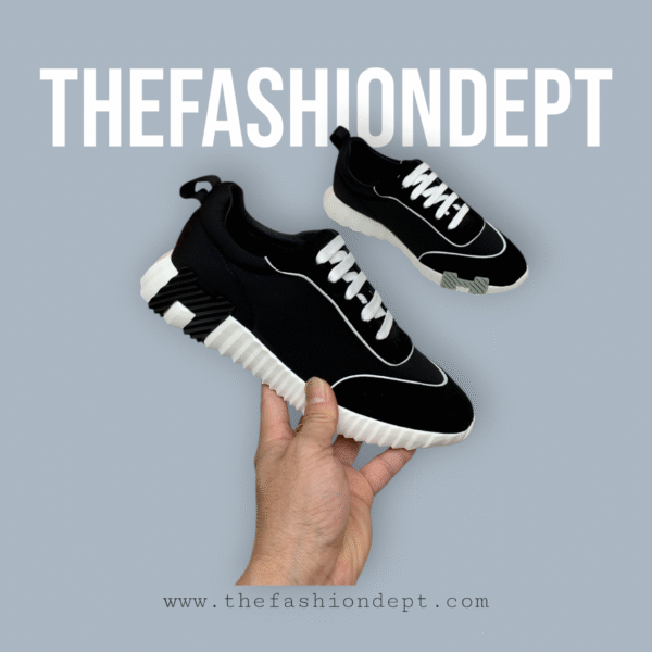 Bouncing Sneaker Black White