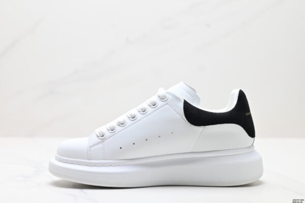 Oversized sneakers black & white - Image 3