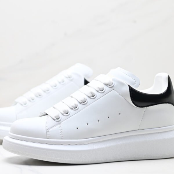 Oversized sneakers ivory black