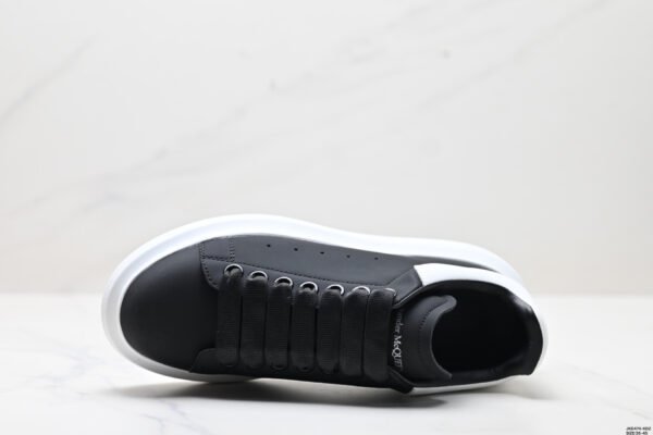 Oversized sneakers black & white - Image 38