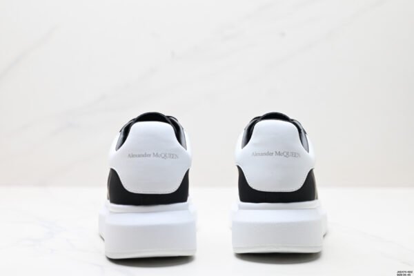 Oversized sneakers black & white - Image 40